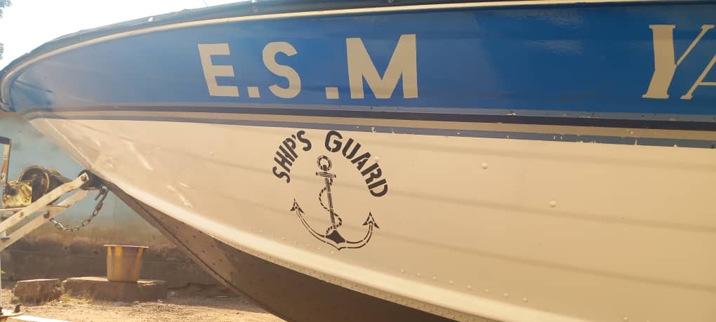 Vedette de surveillance ESM Ship's Guard